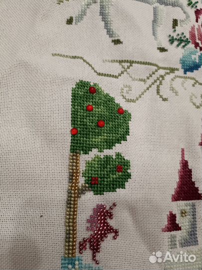 Вышивка нефоромленная единороги, дворец