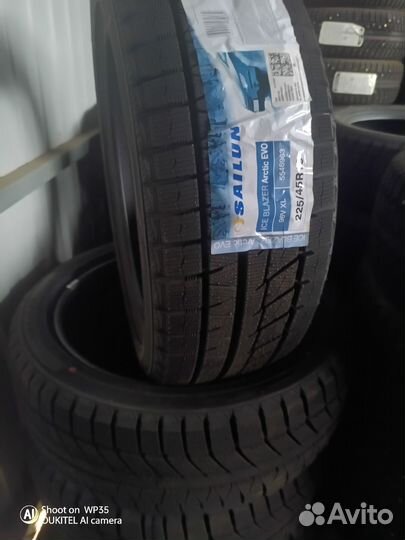Sailun Ice Blazer Arctic EVO 225/45 R19 96V