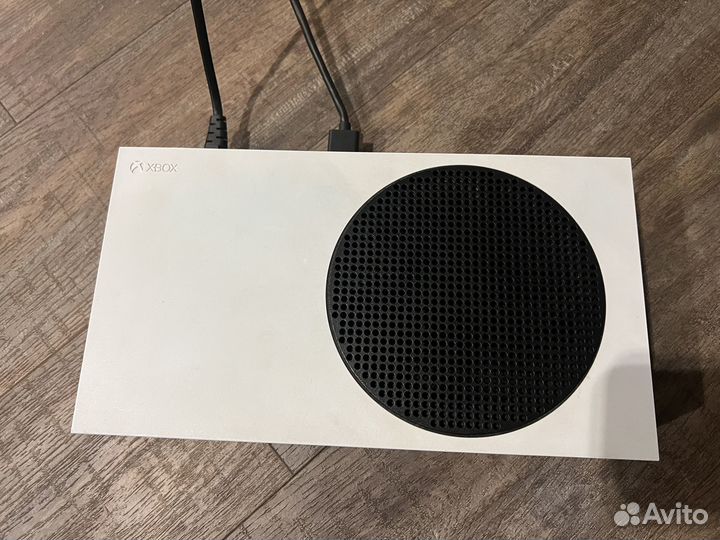 Xbox series s 512gb Полный комплект Два джойстика