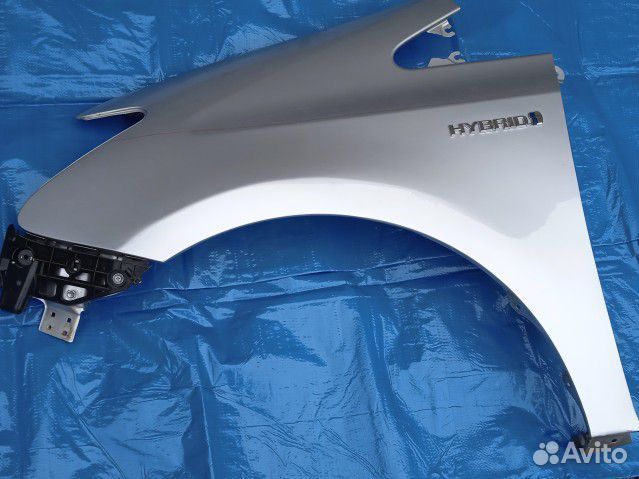 Крыло переднее левое от Toyota Prius Alpha