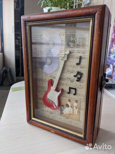 Коллаж-ключница