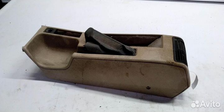 Консоль ручника Audi A6 C4 94-97г