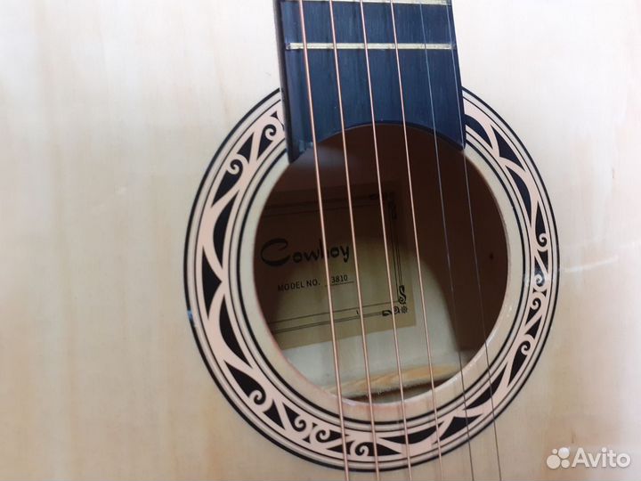 Акустическая гитара