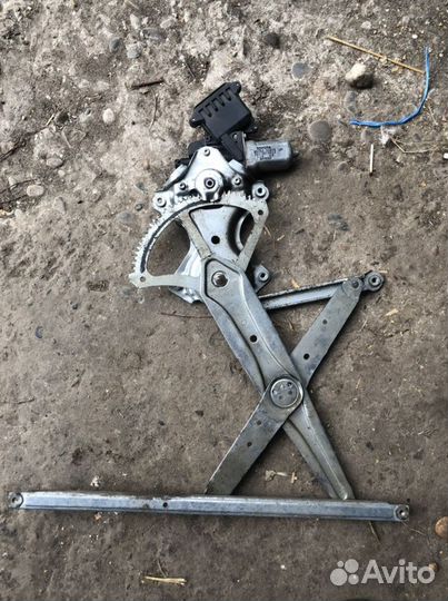 Стеклоподъемник на toyota corolla