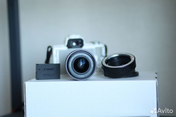 Canon EOS M50