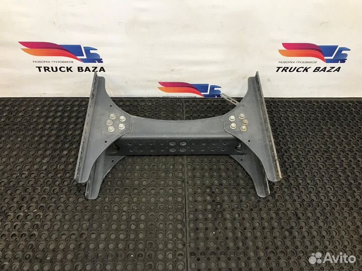 Траверса рамы поперечная Renault T