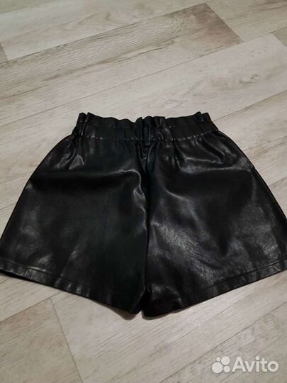 Шорты из эко кожи