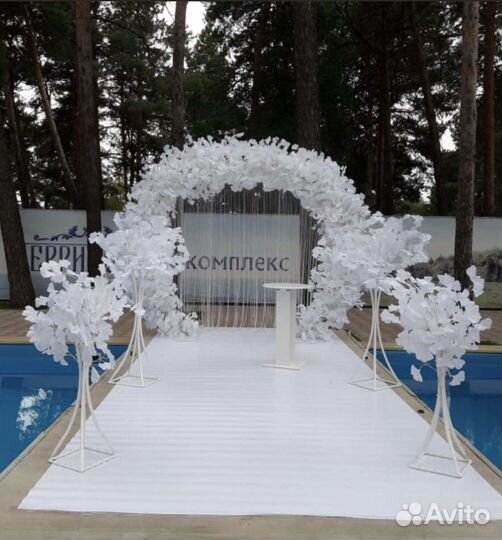 Свадебная арка для выездной регистрации