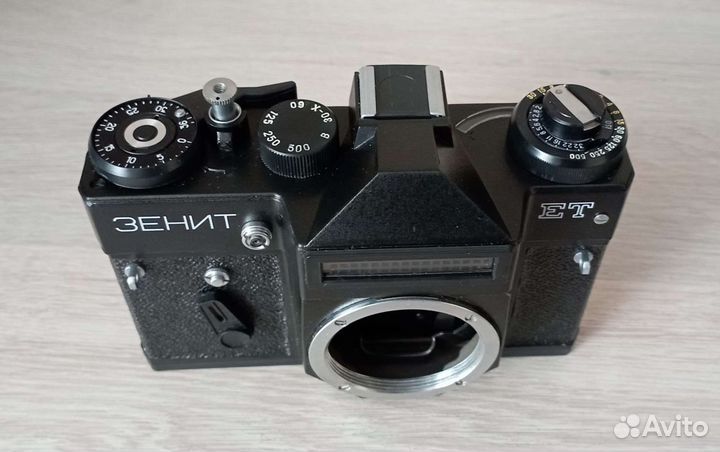 Фотоаппарат зеркальный 