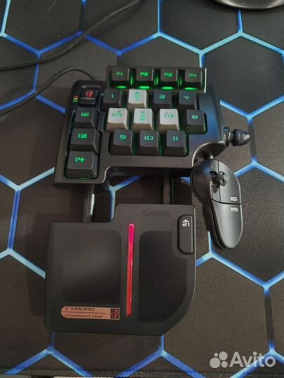 Игровая клавиатура Saitek cyborg command unit