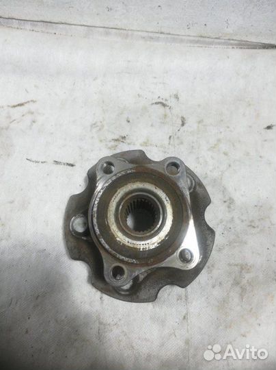 Ступица задняя Toyota Rav4 XA30