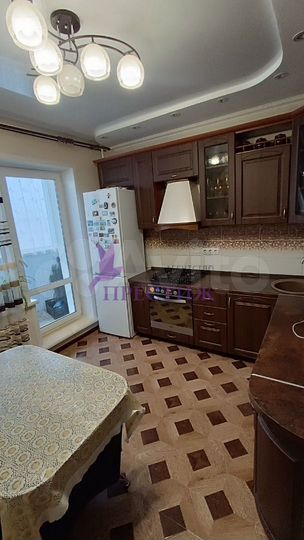 3-к. квартира, 97,6 м², 6/9 эт.