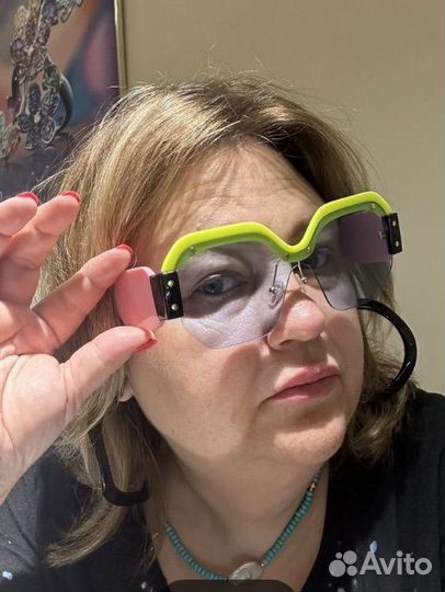 Очки от солнца женские