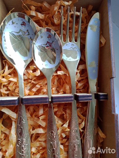 Подарочный набор столовых приборов для девочки