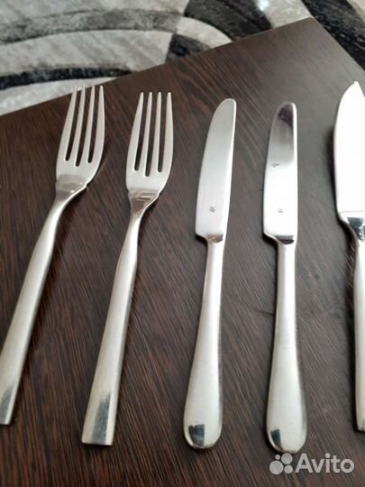 Сервировочнные 4вилки 4 ножа япония1т500
