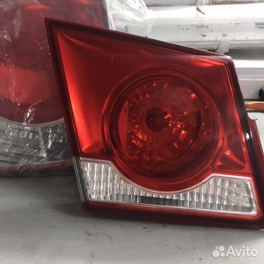Задняя левая и правая фара фонарь chevrolet cruze