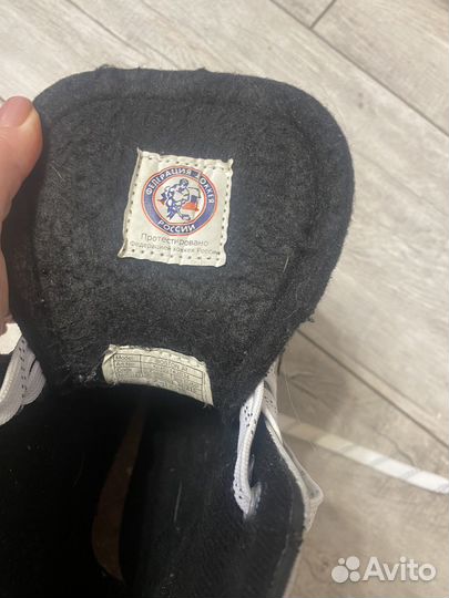 Коньки хоккейные детские