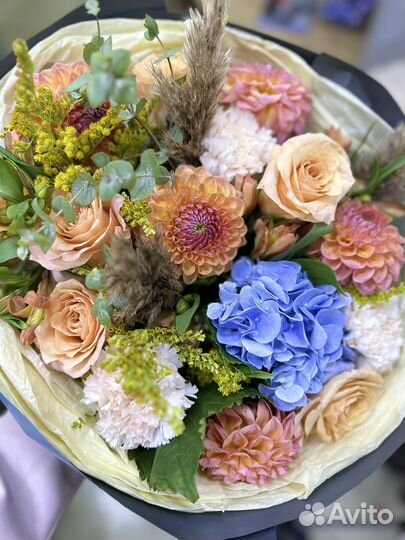 Флорист продавец цветов