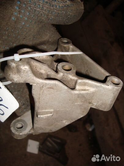 Кронштейн продувки катализатора W140 M119 A1192362