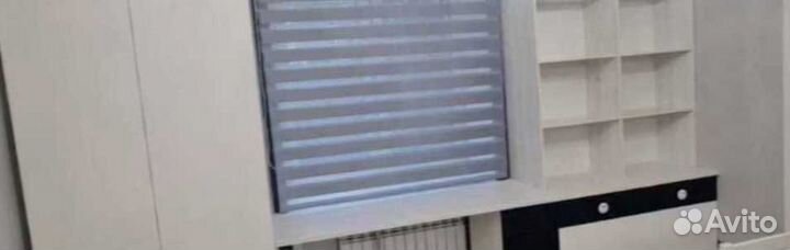 Рабочая зона в углу у окна