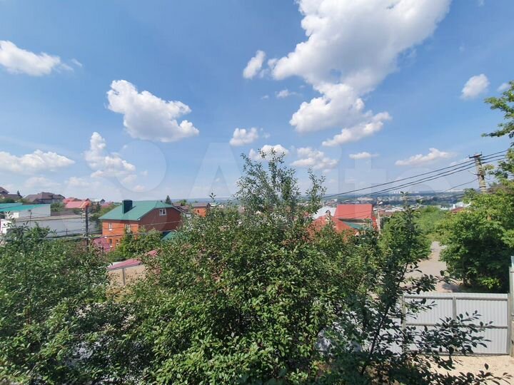 Дом 102 м² на участке 5 сот.