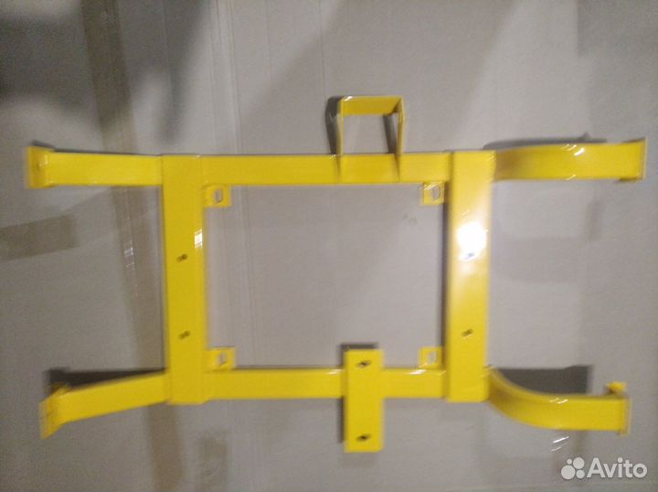 Подрамник раздатки на ниву