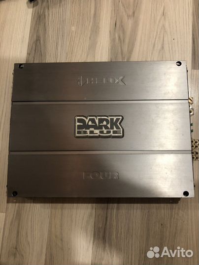 Автомобильный усилитель Helix dark blue 4