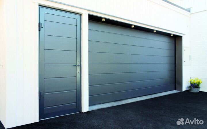 Секционные ворота