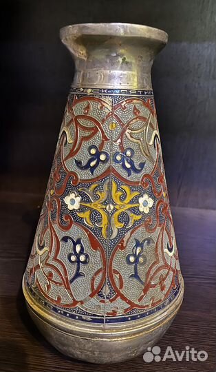 Ваза с росписью