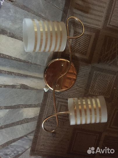 Продам люстры