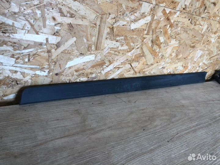 Накладка двери передняя правая Nissan X-Trail T32