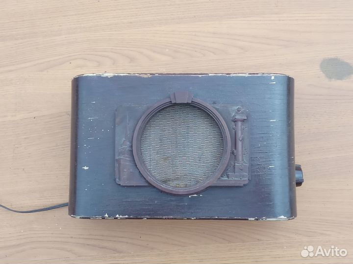 Старинный радиоприёмник