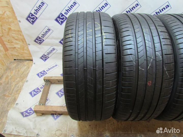 Pirelli P Zero PZ4 275/40 R22 96R