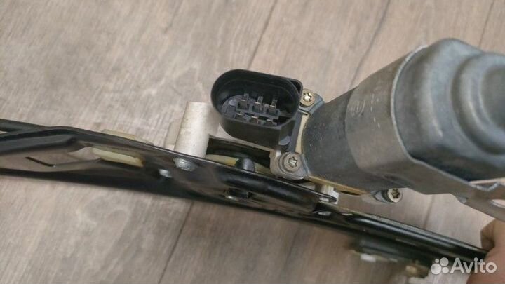 Стеклоподъемник задний левый Bmw 530 D E61 M57N