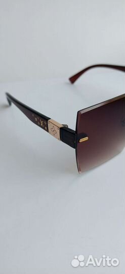 Солнцезащитные очки louis vuitton
