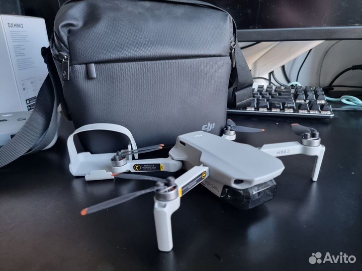 Квадрокоптер DJI Mini 2 Fly More Combo