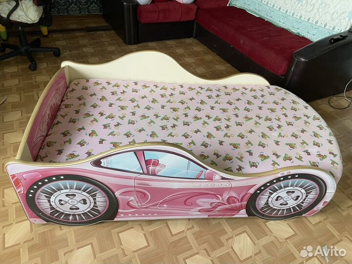 Детская кроватьмашина