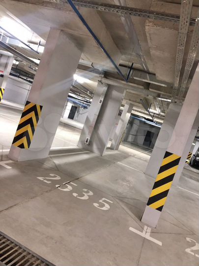 Машиноместо, 14 м²