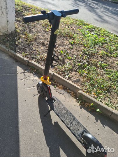 Электросамокат tribe