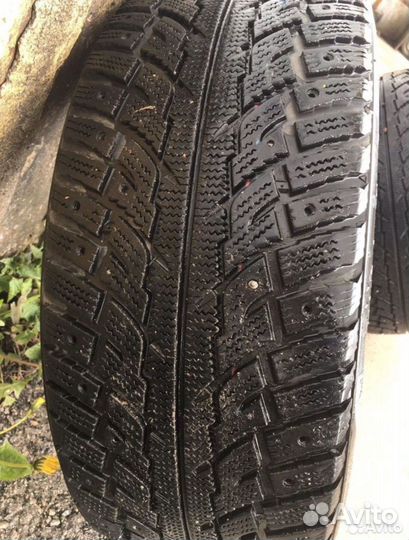 Kumho 722 235/55 R17 172VR