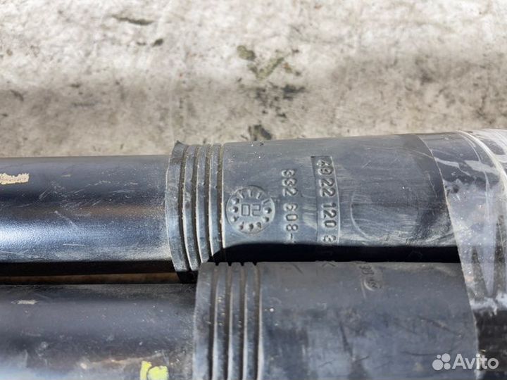 Амортизатор задний Mercedes C W203 / W203.046