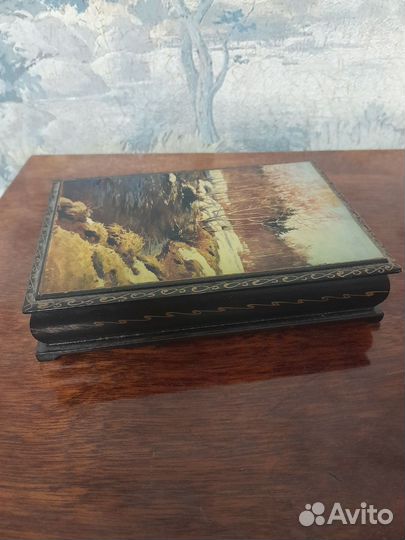 Старая лаковая шкатулка, коробочка