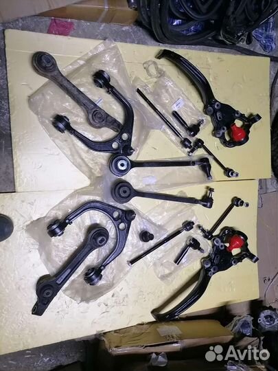 Комплект подвески перед Dodge Challenger LC