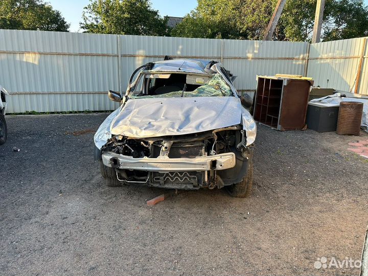 Renault Duster 2.0 МТ, 2018, битый, 67 000 км