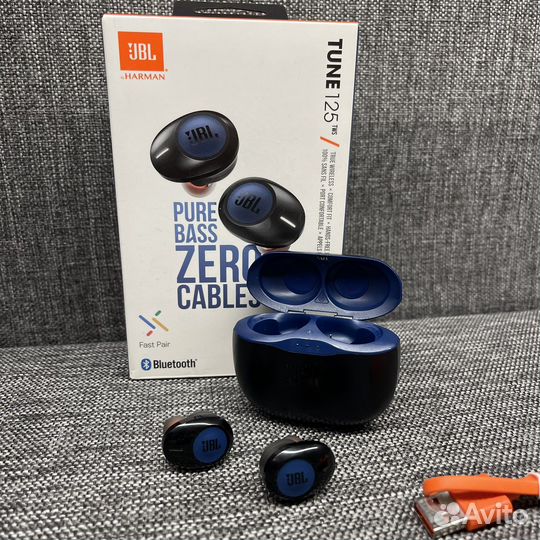 Беспроводные наушники JBL Tune 125 TWS черные б/у