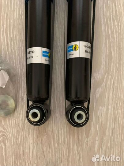 Задние амортизаторы на Хонду Аккорд 7