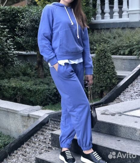 Костюм спортивный