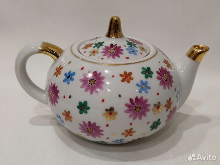 Чайничек, Киев, 1962 и Соусница, Пролетарий, 1958