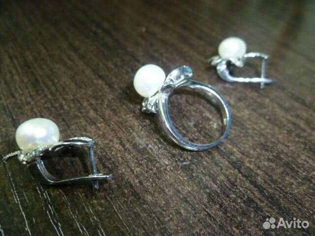 Серебряные сережки, кольцо, браслет с жемчугом