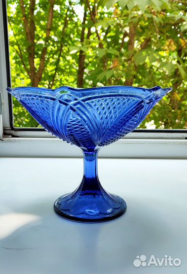 Ваза для фруктов. СССР. Кобальтовое стекло